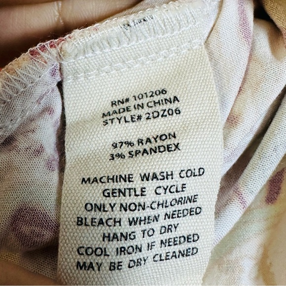 Soft Surroundings Cusabo Top Floral Print Short Sleeve Soft Classic Medium Fall - Picture 9 of 9